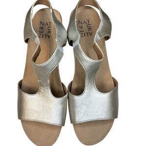 Naturalizer‎ Aliza Silver Metallic hint of gold Leather Comfort Sandals Size 7.5